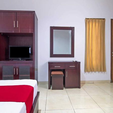 Reddoorz @ Pangeran Antasari 2 Hotel Cilandak  Екстериор снимка