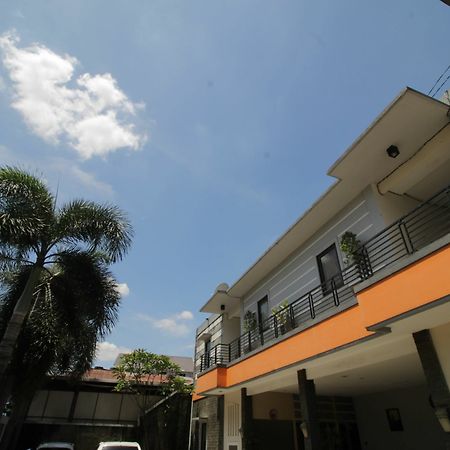Reddoorz @ Pangeran Antasari 2 Hotel Cilandak  Екстериор снимка